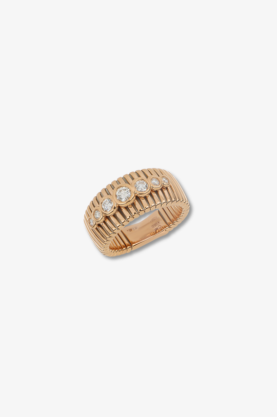 Pink Gold Ring Texture with 7 Diamonds