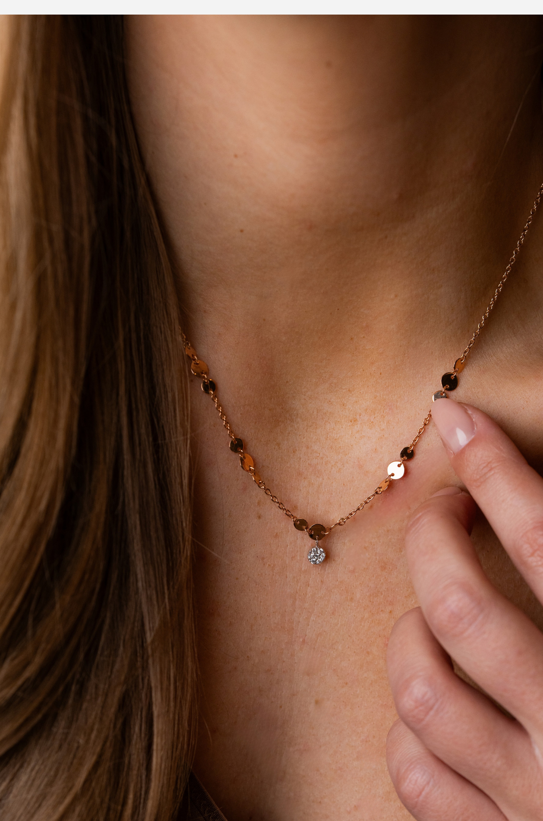 Millenuci Pink Gold Necklace with Diamonds