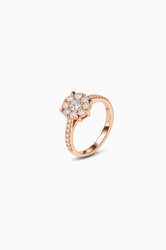 Anel de noivado em ouro rosa com diamantes