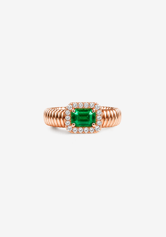 Anel em ouro rosa com diamantes e esmeralda