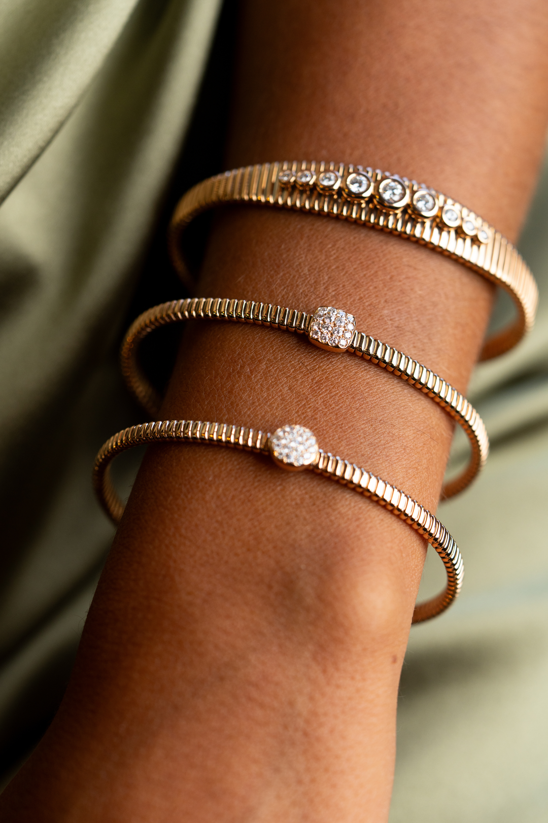 Pulseira de ouro rosa com diamantes
