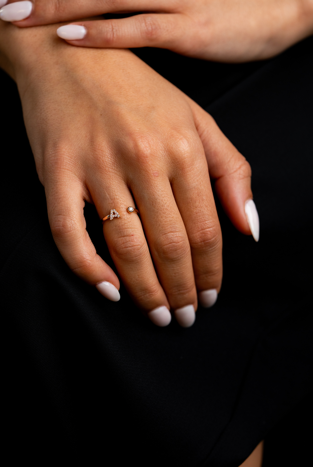 Letra A Anel de Ouro