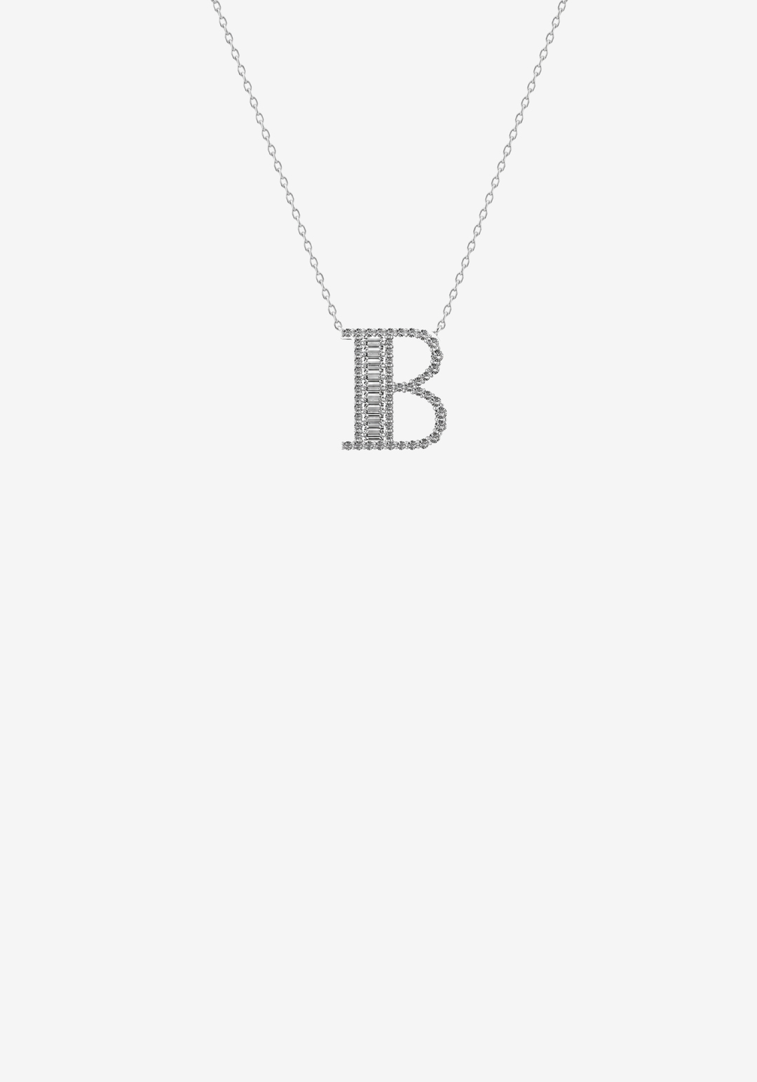 Colar letra em ouro e diamantes