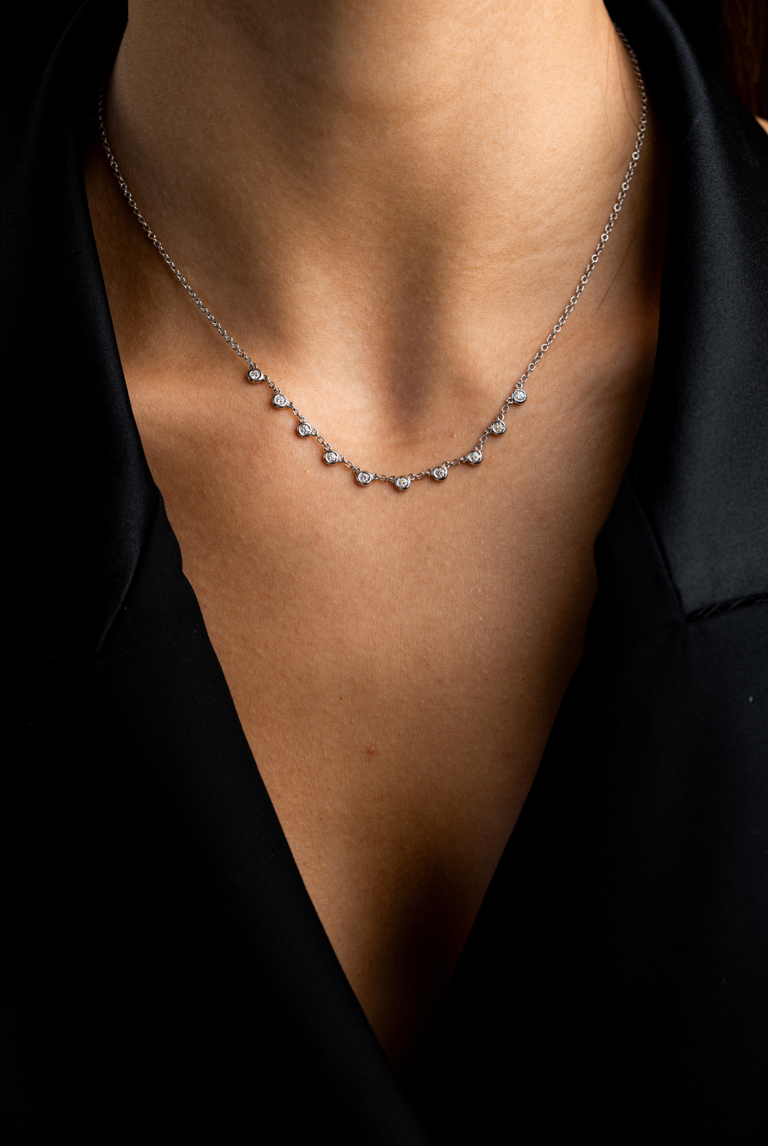 Colar em ouro branco com diamantes