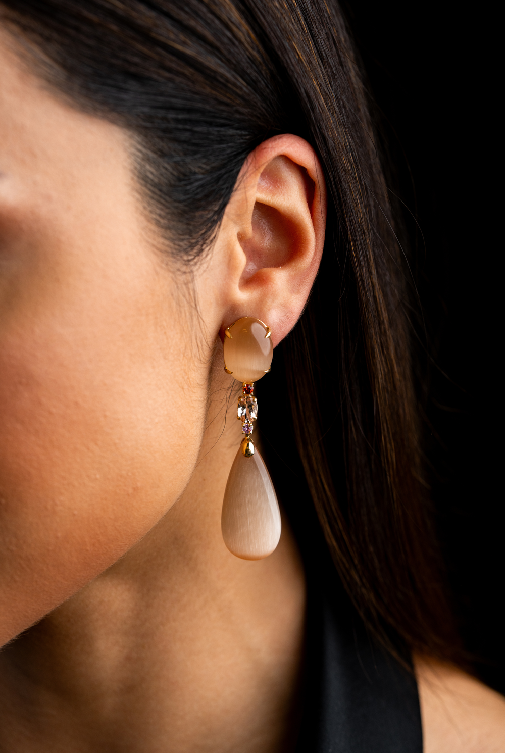 Brincos em ouro com morganite e safiras
