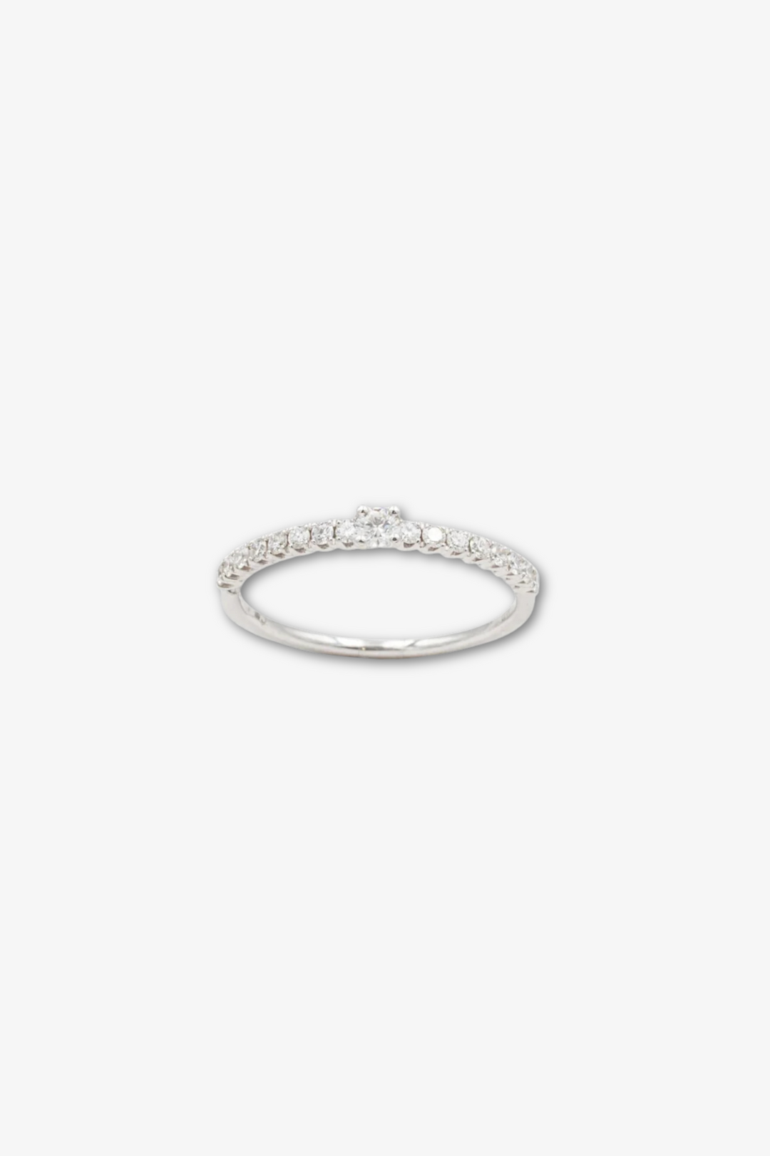 Anel de noivado em ouro branco com diamantes