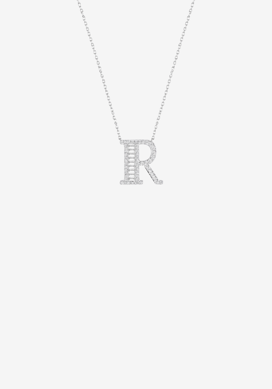 Colar letra em ouro e diamantes