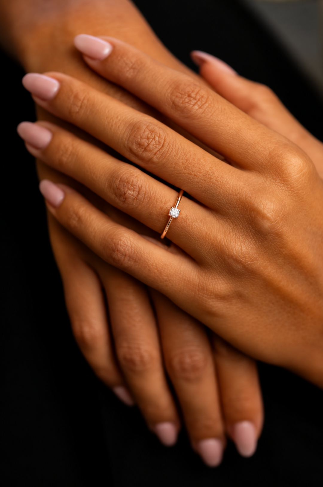Anel de Noivado em Ouro Rosa e Diamante Solitário