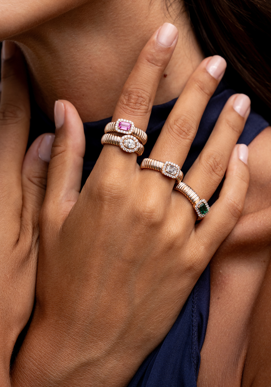 Anel de ouro rosa com diamantes