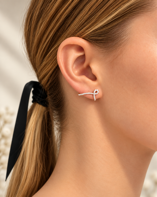 Brincos Maison Rose em ouro rosa com diamantes
