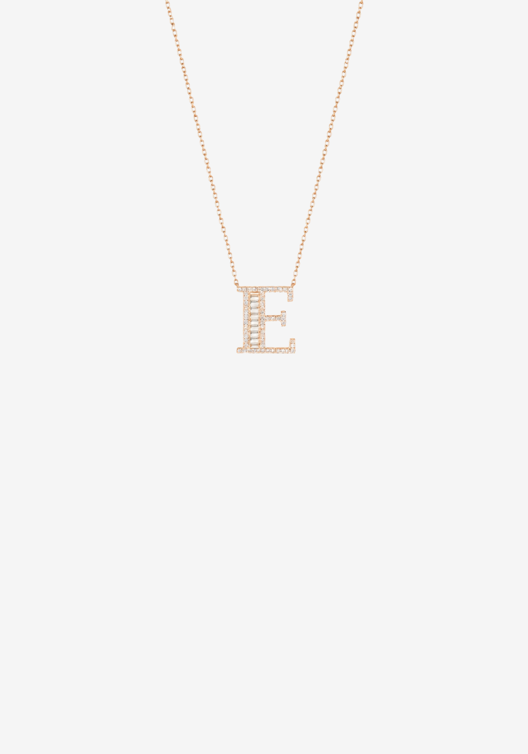 Colar letra em ouro e diamantes