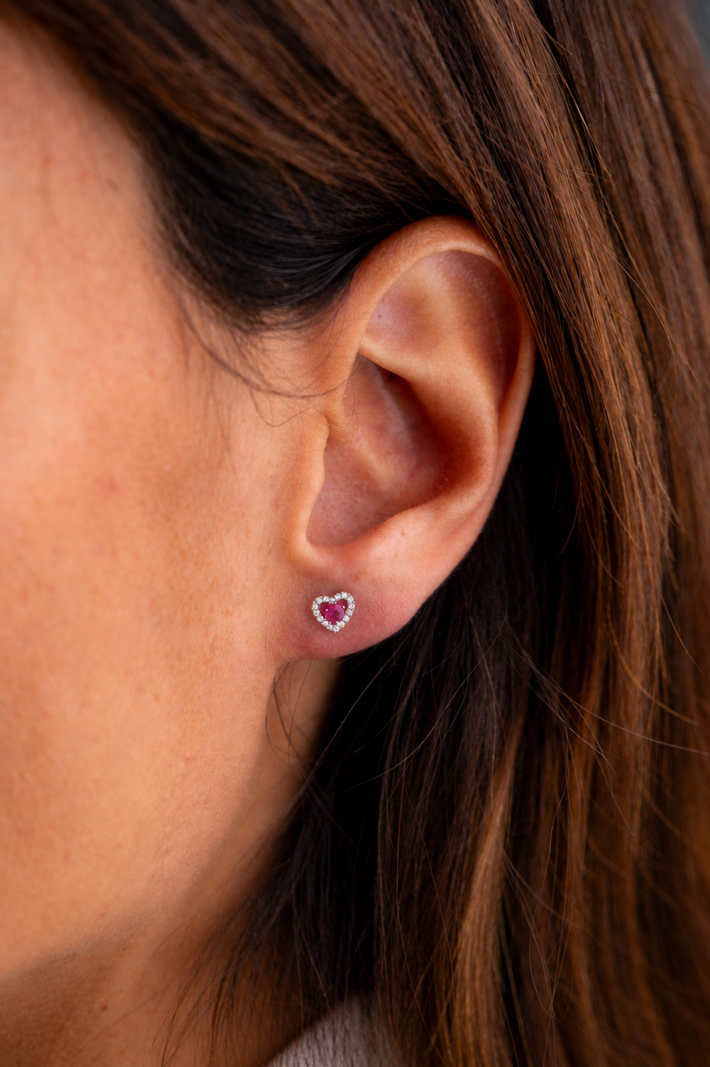 Little Heart White Gold Earrings with Diamonds and Ruby