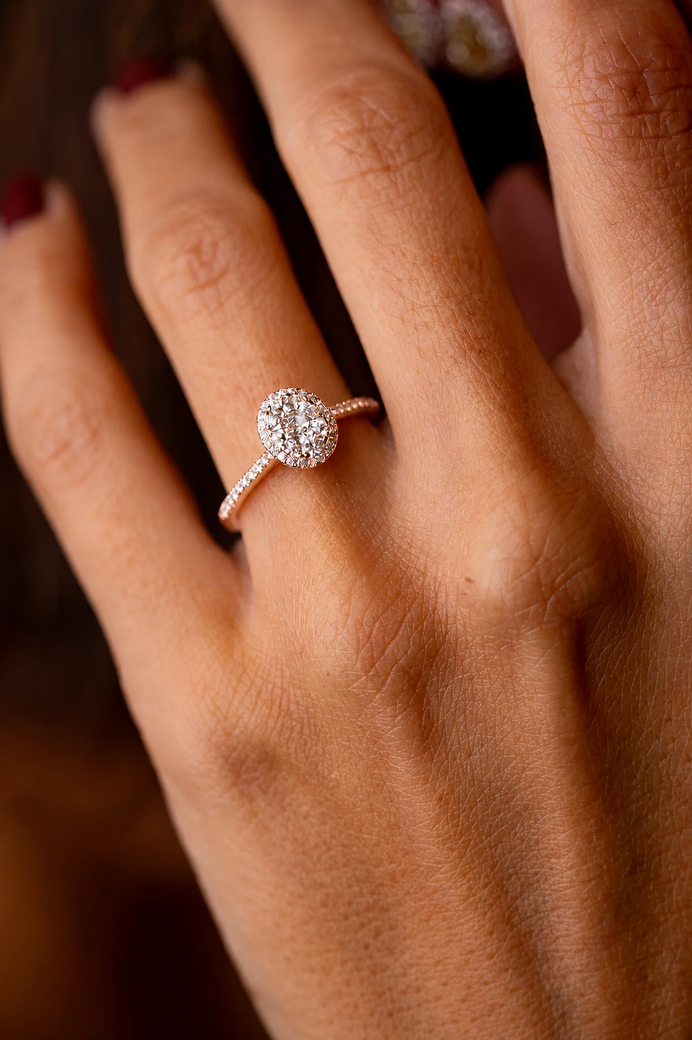 Anel de noivado em ouro rosa com diamantes