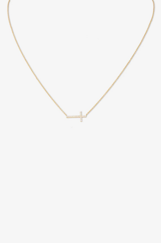 Colar cruz com diamantes