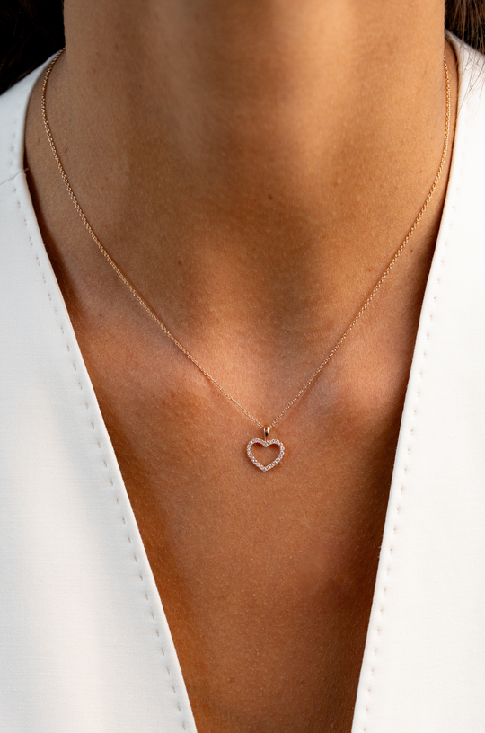 Tiny Heart Pink Gold Necklace with Diamonds