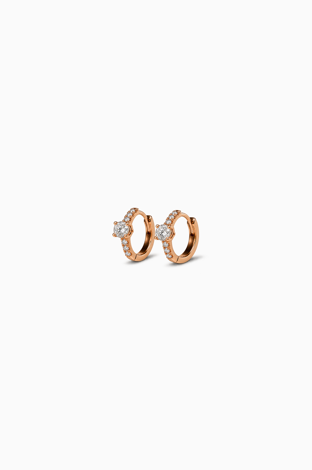 Oval Gold Earring with Diamonds
