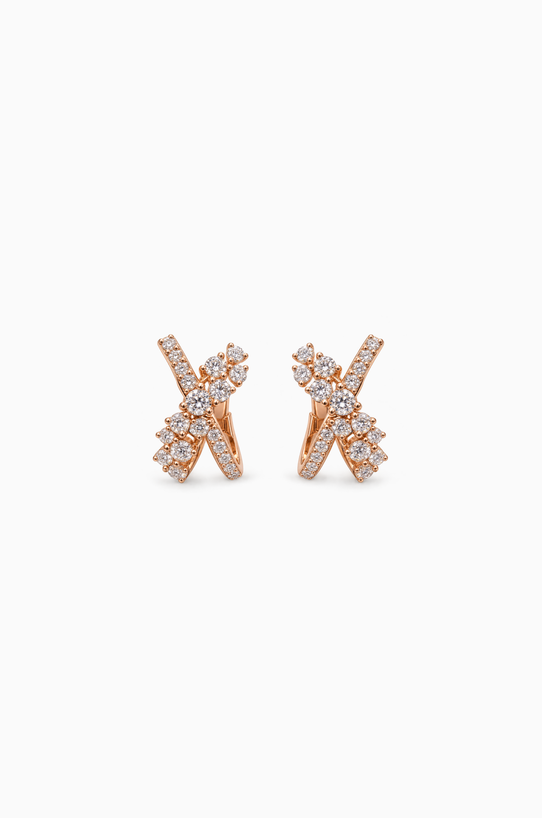 Brincos em ouro rosa com diamantes