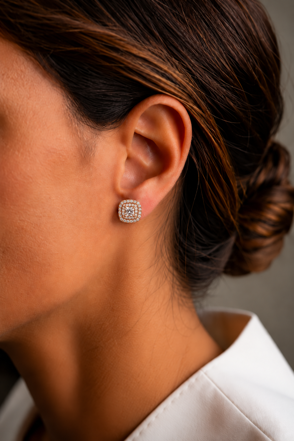 Brincos quadrados em ouro rosa com diamantes