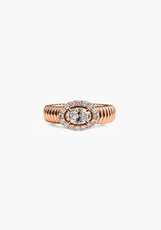 Anel em ouro rosa com diamantes