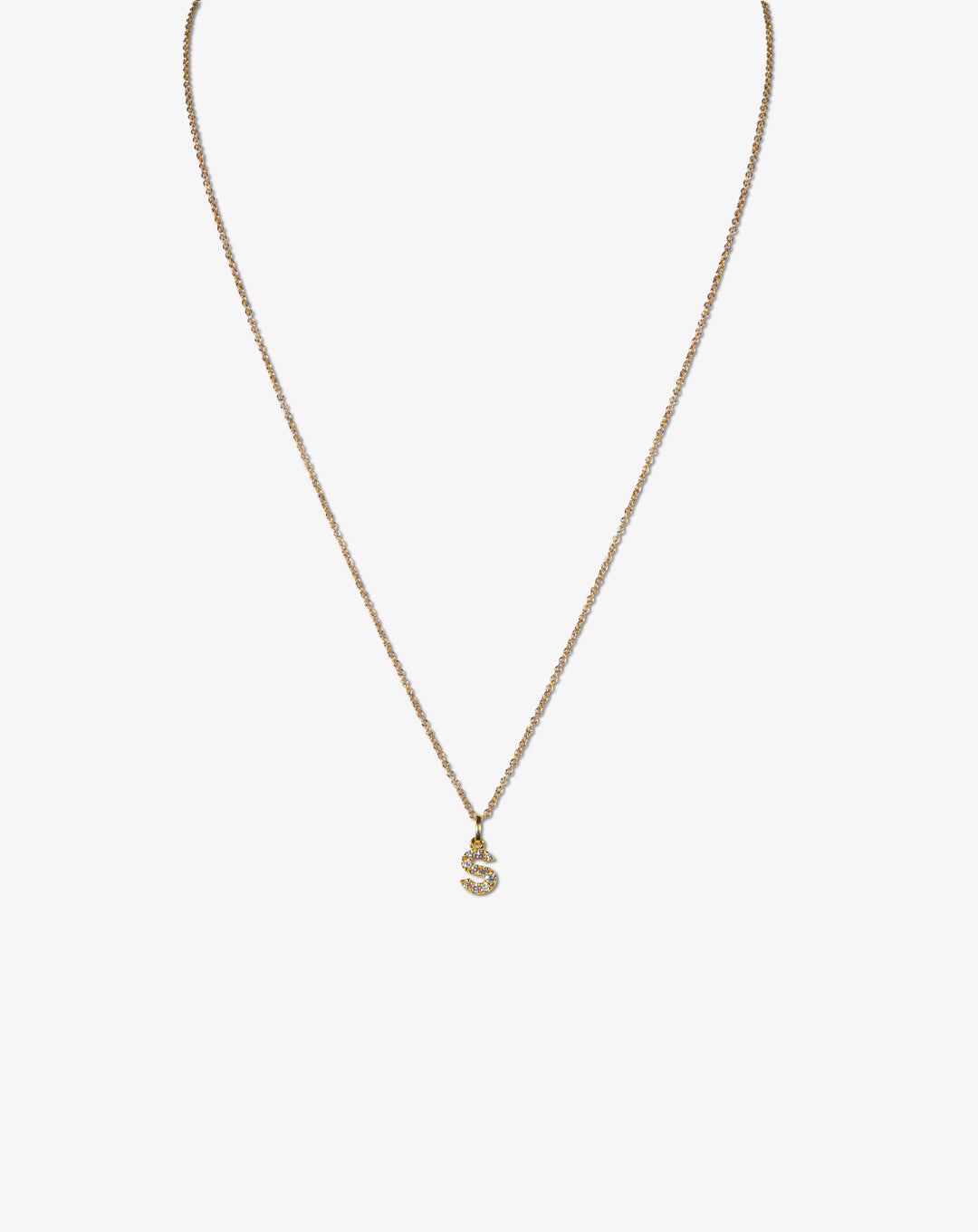 Colar letra em ouro e diamantes