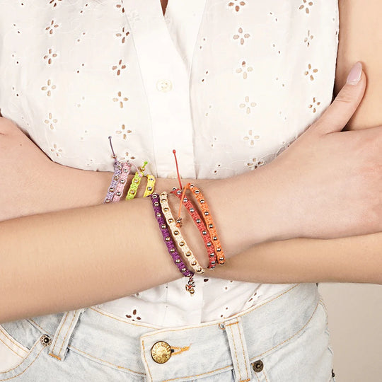 Pulseira de algodão com bolinhas