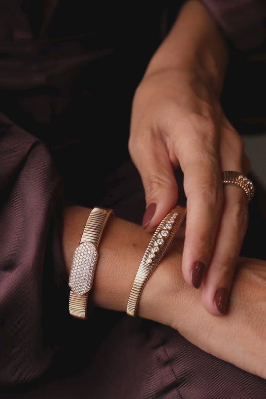 Pink Gold Texture Bracelet with Diamonds