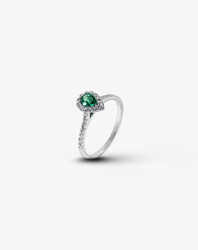 Gold Ring with Diamonds and Emerald